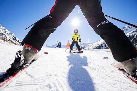Prime esperienze sugli sci presso la sciovia Glocken