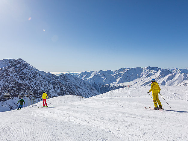 Sciare in Val Senales